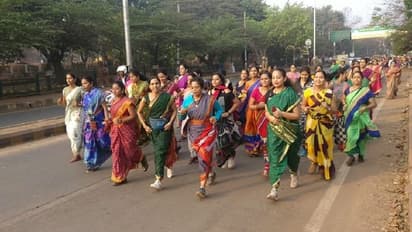 ಮಹಿಳೆಯರ ಸೀರೆ ಓಟದ ಸ್ಪರ್ಧೆಯ ಕೆಲ ಫೋಟೋಸ್