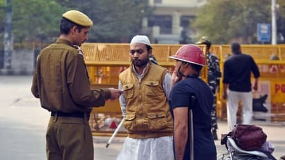 दिल्ली हिंसा में  46 पहुंचा मौत का आंकड़ा, धीरे धीरे पटरी पर आ रही जिदंगी