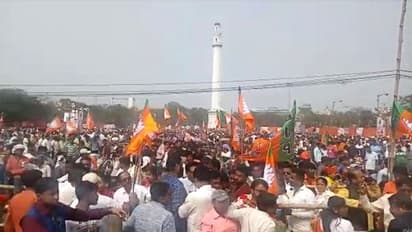 কলকাতার বুকেও 'গোলি মারো', বিতর্কিত স্লোগানে কাঁপল ধর্মতলা