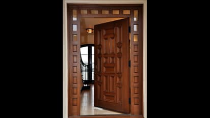 ಕೆಲವರ ಮನೆಗೆ ಕಾಲಿಟ್ಟಾಗ  ಉದ್ವೇಗ, ನಕಾರಾತ್ಮಕತೆ ಹೆಚ್ಚುತ್ತಾ? 