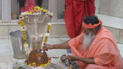 ఎన్ని పూజలు చేసినా.. నాకెందుకీ కష్టాలు..?