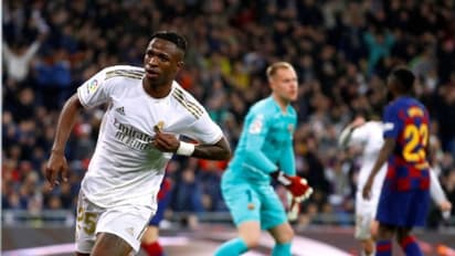 എല്‍ ക്ലാസികോ: ബാഴ്‌സലോണയെ ഞെട്ടിച്ച് റയല്‍, ഒന്നാം സ്ഥാനത്ത് തിരിച്ചെത്തി