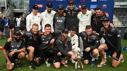 2வது டெஸ்ட்டிலும் இந்தியா படுதோல்வி.. இந்தியாவை ஒயிட்வாஷ் செய்து டெஸ்ட் தொடரை வென்றது நியூசிலாந்து