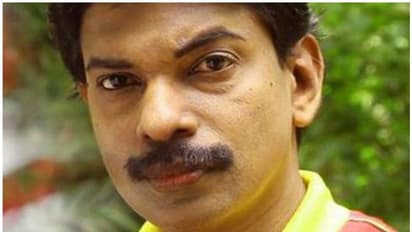 മക്കളെ അശ്രദ്ധമായി വിടരുത്, ട്രെയിൻ യാത്രയിലെ അനുഭവം പങ്കുവച്ച് സന്തോഷ് പണ്ഡിറ്റ്