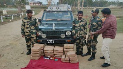 ধৃত ভুয়ো ২ বিএসএফ কর্মী, ছদ্মবেশের আড়ালে গাঁজা পাচারের চেষ্টা