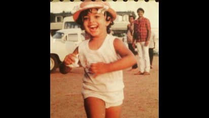 குட்டிப்பாப்பா முதல் கெட்டிப்பெண் வரை...  மனதை வாரிச்சுருட்டும் வரூவின் புகைப்படத் தொகுப்பு..!