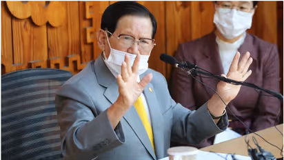 കൊറോണ തടയാന്‍ പാസ്റ്ററുടെ രോഗശാന്തി ശുശ്രൂഷ; പങ്കെടുത്ത  9000 പേര്‍ക്ക് രോഗലക്ഷണങ്ങള്‍, റിപ്പോര്‍ട്ട്