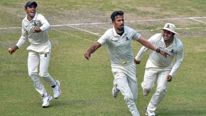 രഞ്ജി ട്രോഫി: കര്ണാടകയെ തകര്ത്ത് ബംഗാള് ഫൈനലില്