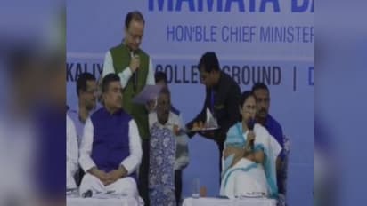 প্রশাসনিক বৈঠকে ক্ষোভ প্রকাশ মুখ্যমন্ত্রীর, হাসপাতাল থেকে সরছে পুলিশ ক্যাম্প