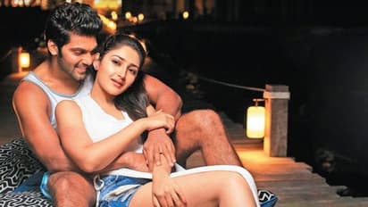 அடிவாங்கிய ஆர்யா...! உன்னை பார்த்தால் வலிக்குது புருஷா... வேதனையோடு ட்விட் போட்ட நடிகை சாயிஷா!