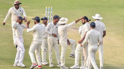 காலை வாரிய கேஎல் ராகுல்.. கர்நாடகாவை பார்சல் பண்ணி ஃபைனலுக்கு முன்னேறிய பெங்கால்