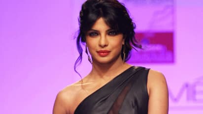 দেশি গার্ল প্রিয়ঙ্কা, হলিউডেও নারকেল ভেঙে শুরু করেন শ্যুটিং, দেখুন ভাইরাল ভিডিও