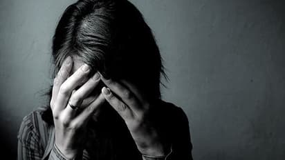 'എന്റെ ജീവിതം മാത്രം എന്താ ഇങ്ങനെ'; ഇടയ്ക്കിടെ നിങ്ങൾ ഈ ചോദ്യം ചോദിക്കാറുണ്ടോ, സൈക്കോളജിസ്റ്റ് പറയുന്നത്