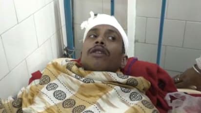 নৈহাটিতে বিজেপি কর্মীকে বন্দুকের বাঁট দিয়ে মার, দায় ঝেড়ে তৃণমূল বললো 'ওদের গোষ্ঠীদ্বন্দ্ব'