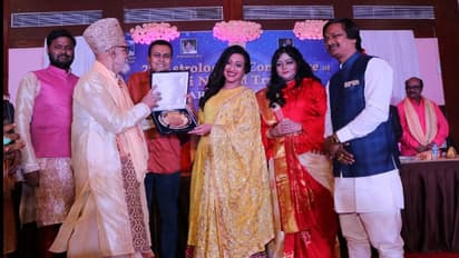 জোর্তিবিদ্য়ার আলোয় ভাসল কলকাতা, বঙ্গ নারী রত্ন সম্মান ঋতুপর্ণাকে