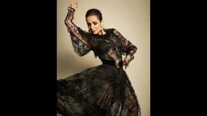 బాలీవుడ్ హాట్ బ్యూటీ.. @46లో కూడా అదే జోరు