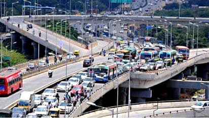 ബെംഗളൂരുവില് നിരത്തില് തുപ്പിയാല് പിടിവീഴും; കർശന നടപടികളുമായി സിറ്റി പൊലീസ്