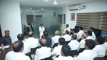 பாண்டே சொன்னதெல்லாம் பொய்... ஒரே போடாய் போட்டுடைத்த ரஜினி மாவட்ட செயலாளர்..!