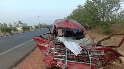 ಆ್ಯಕ್ಸಿಡೆಂಟ್‌ನಲ್ಲಿ 13 ಜನ ಸಾವು: ಇಲ್ಲಿವೆ ಭೀಕರ ಅಪಘಾತದ ಫೋಟೋಸ್