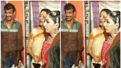 മൈക്ക് വലിച്ചെറിഞ്ഞ ഊര്മ്മിള ഉണ്ണി മാപ്പ് പറയണമെന്ന് ആവശ്യം