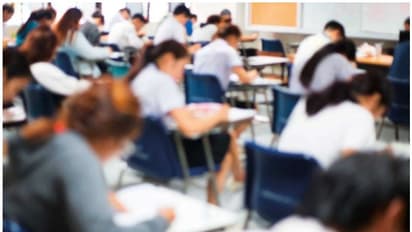 கொரோனா எதிரொலி..! மார்ச் 31 ஆம் தேதி வரை பள்ளி,கல்லூரி, திரை அரங்குகள் இயங்காது..!