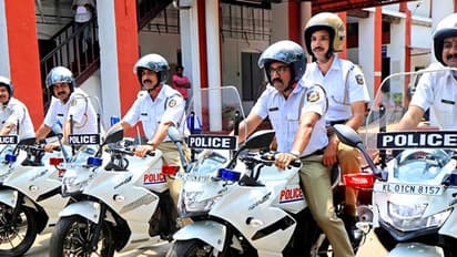 കേരളാ പൊലീസ് ഇനി പറന്നെത്തും, കിടിലന് ബൈക്കുകള് സമ്മാനിച്ച് ഒരു വണ്ടിക്കമ്പനി!