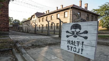 বীভৎস নাৎসি অত্যাচারের আরও এক ছবি, খোঁজ মিলল মানুষের চামড়ার তৈরি অ্যালবামের