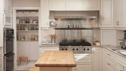 চৈত্রমাসে এভাবে গুছিয়ে নিন রান্নাঘর, বাস্তুর নিয়ম মেনে ফিরে পান সৌভাগ্য