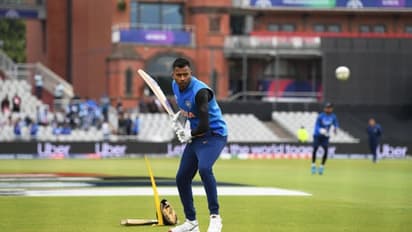 ദക്ഷിണാഫ്രിക്കയ്ക്കെതിരായ പരമ്പര; പാണ്ഡ്യ ടീമില് തിരിച്ചെത്തിയേക്കും; മറ്റ് രണ്ട് പേര്ക്കും സാധ്യത