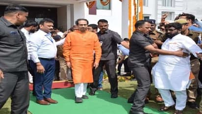 হিন্দুত্বের সঙ্গেই রয়েছেন, অযোধ্যায় গিয়ে মন্তব্য উদ্ধব ঠাকরের