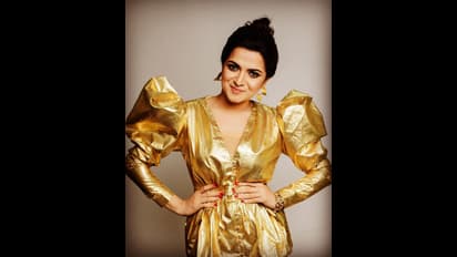 பிரபல தொகுப்பாளினி டி.டி.யின் லாக்டவுன் டான்ஸ்... பிரபல மலையாள பாடலுக்கு வசீகரிக்கும் வைரல் வீடியோ...!