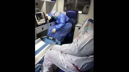 করোনার মোকাবিলায় গোটা দেশের দায় নিয়ে এখানে রাত জেগে কাজ করে চলেছেন বিজ্ঞানীরা