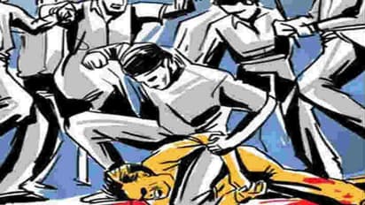 मातम में बदल गईं शादी की खुशियां, भतीजे की बारात में गए चाचा को भीड़ ने बेदर्दी से पीटकर मार डाला