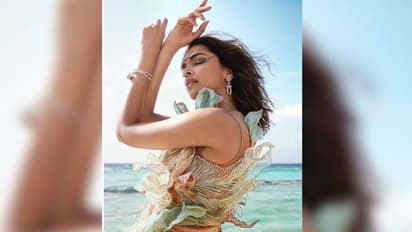 নারী দিবসের দিন ফোটোশ্যুটে ট্রোলড হলেন দীপিকা, মুহূর্তে ভাইরাল ছবি