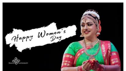 రవీంద్ర భారతిలో వైసీపీ ఎమ్మెల్యే రోజా నాట్య ప్రదర్శన (ఫోటోలు)