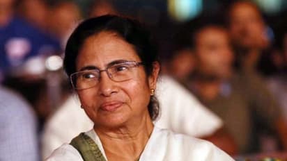 Corona scare: Irony dies thousand times as Mamata Banerjee addresses 12k people, urges them to avoid crowds