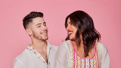 10 இளைய வயது கணவருடன் கலர் ஃபுல் ஹோலி கொண்டாடிய பிரியங்கா சோப்ரா! அதகள கிளிக்ஸ்!