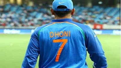 தோனிக்கு இந்திய அணியில் இடம் இருக்கா இல்லையா?