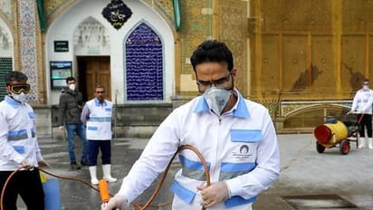 कोरोना के डर से ईरान में 70 हजार कैदी रिहा, वहां फंसे भारतीयों को बचाने के लिए सरकार ने उठाया बड़ा कदम