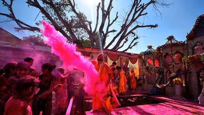 This year celebrate Holi at these iconic places in Vrindavan