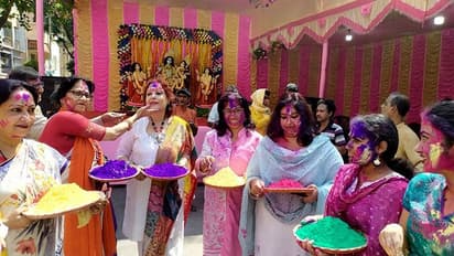 দোল উৎসবে মাতোয়ারা বাংলা, নগরকীর্তন করে উৎসব পালন সমাজসেবীর