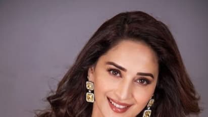 Photos: ಈ ಬಾಲಿವುಡ್‌ ಎವರ್‌ಗ್ರೀನ್ ಬ್ಯೂಟೀಸ್‌ಗೆ ವಯಸ್ಸೇ ಆಗೋಲ್ವಾ!