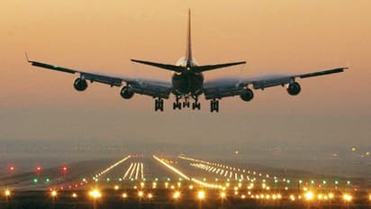 ആളുകള് വിമാന യാത്രകള് ഒഴിവാക്കുന്നു, ബുക്കിങുകളില് വന് ഇടിവ് നേരിട്ട് വിമാനക്കമ്പനികള്