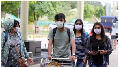 മാസ്കുകള്ക്ക് തീ വില; മൊത്തവിതരണക്കാരെ പഴിച്ച് വില്പ്പനക്കാര്, ഉൽപാദകരാണ് കുറ്റക്കാരെന്ന് മറുവാദം