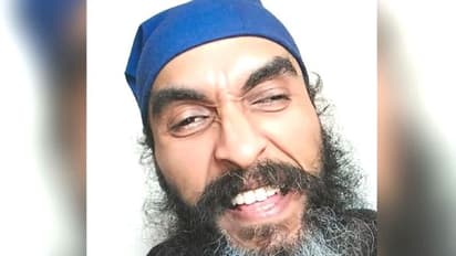 রবীন্দ্রসঙ্গীতে অশ্লীল শব্দ ব্যবহার, রোদ্দুর  রায়ের বিরুদ্ধে থানায়  অভিযোগ