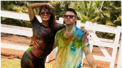 കുറച്ചുദിവസങ്ങളായി ഞങ്ങള് നിറങ്ങളിലാണ്, ഹോളി ആഘോഷത്തിന്റെ സന്തോഷവുമായി പ്രിയങ്ക ചോപ്ര