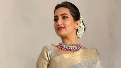 యాంకర్ మంజూష హాట్ ఫోటోస్.. గ్లామర్ ఫోజులు చూశారా !