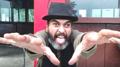 দম থাকলে গ্রেফতার করে দেখা, পুলিশকে চ্যালেঞ্জ রোদ্দুর রায়ের