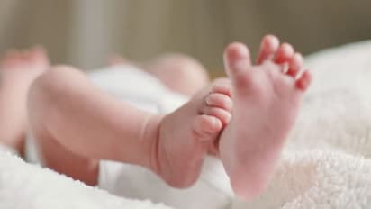 ലണ്ടനില് നവജാതശിശുവിന് കൊവിഡ് 19, റിപ്പോര്ട്ട്