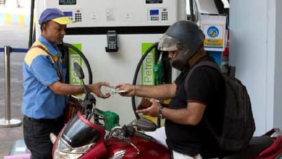 లాక్డౌన్ ఎఫెక్ట్: తగ్గిన పెట్రోల్, డీజిల్ అమ్మకాలు...కానీ వాటికి పెరిగిన డిమాండ్...